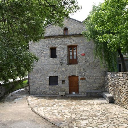 Albergue Ainsa - Morillo De Tou Room photo