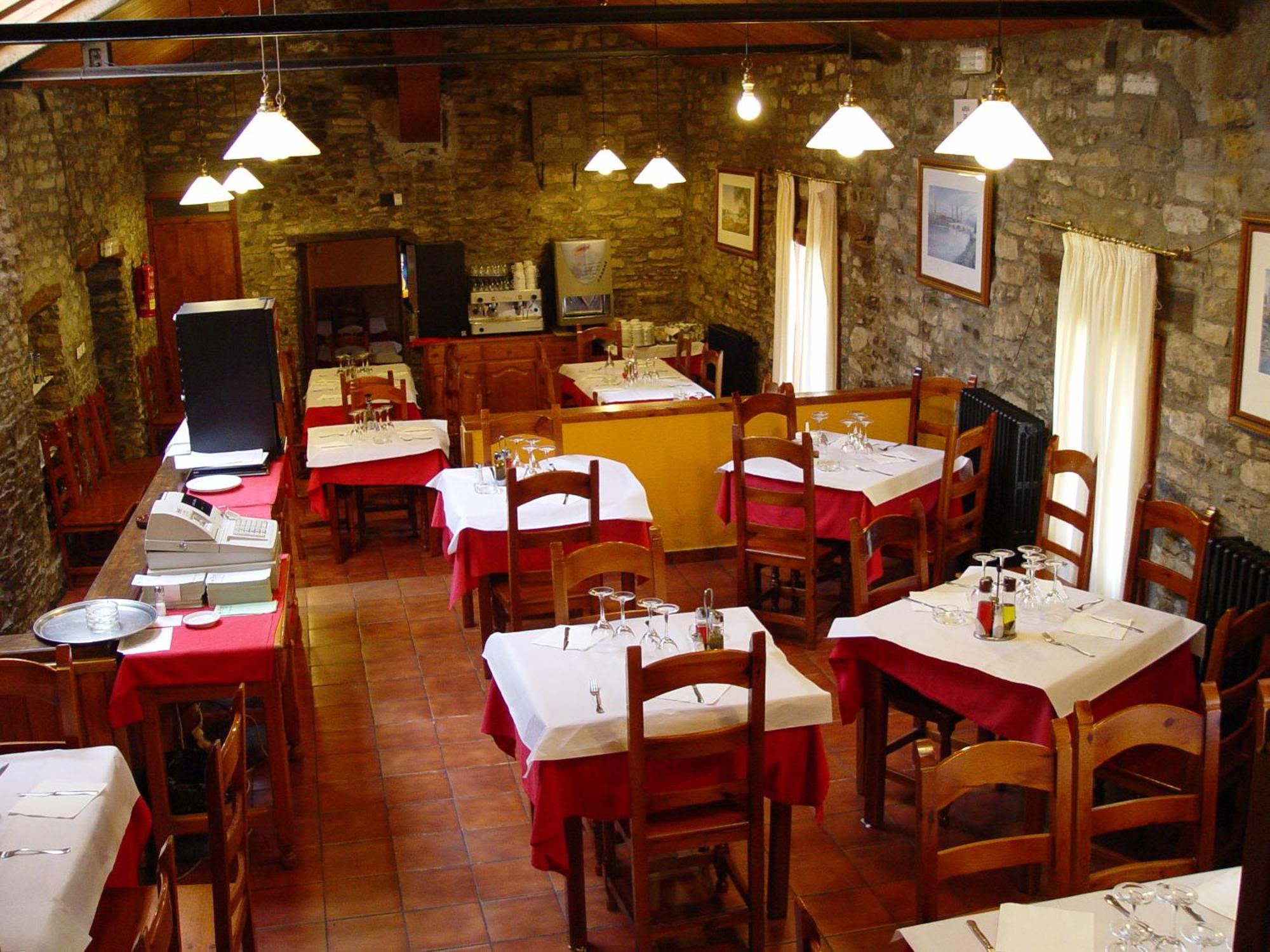 Albergue Ainsa - Morillo De Tou Room photo